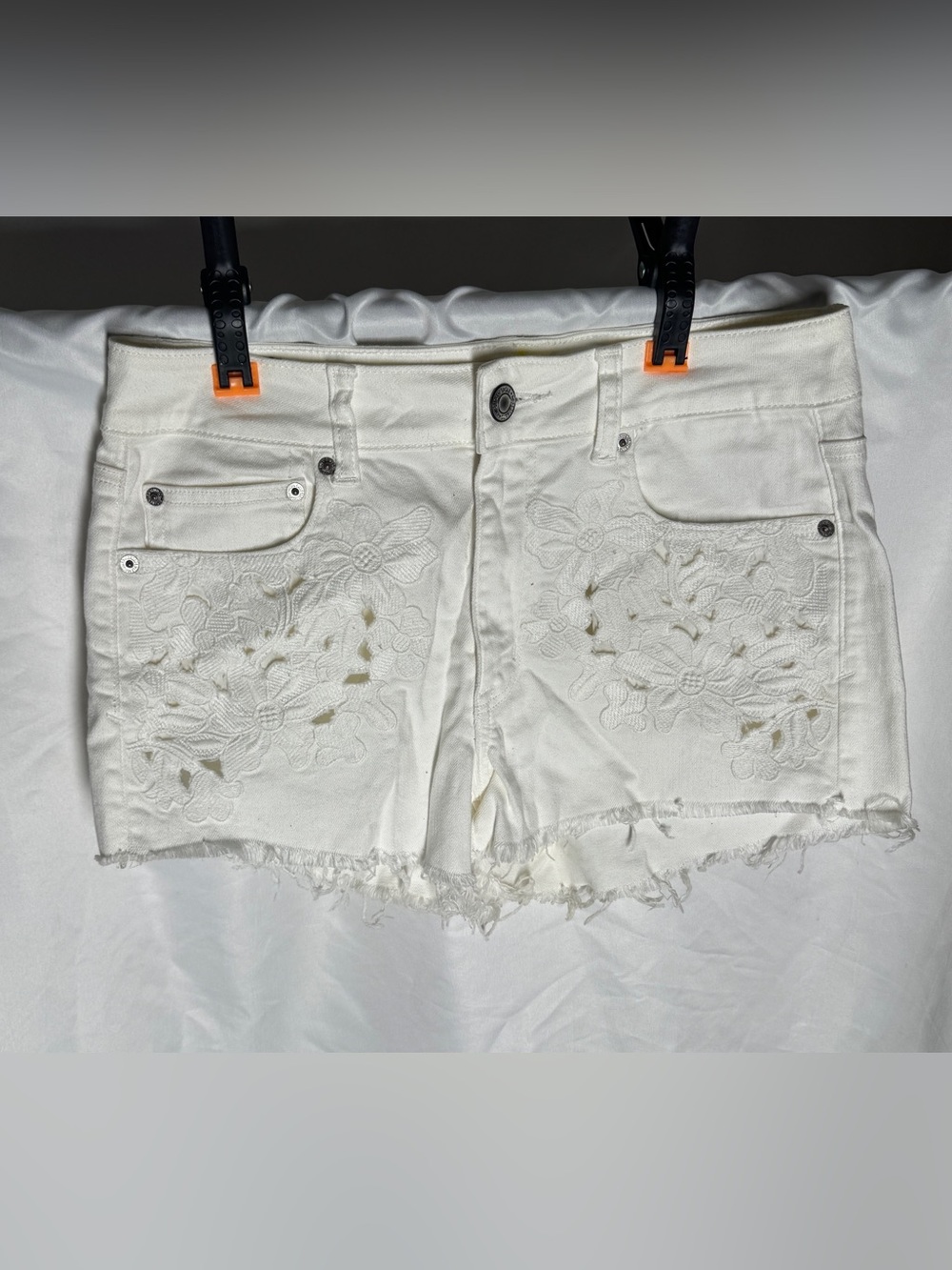 American Eagle Outfitters White Floral Embroidered Cutoff Shorts